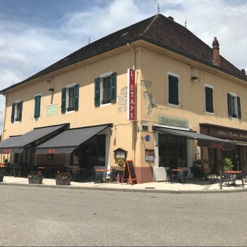 Stores d'un restaurant l'Étape